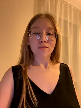 Eva Weyne online show from 29, 10, 2025