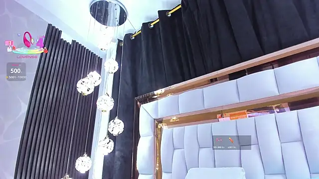 SarayRoyse online show from 1, 4, 2026