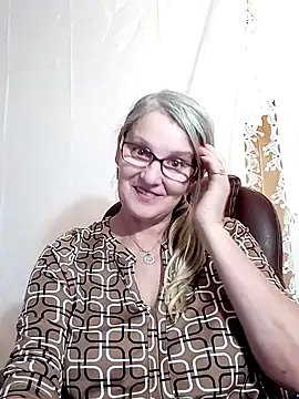 Snapshot of irinamaux chatting on 23, 1, 2025 irinamaux online show from 23, 1, 2025