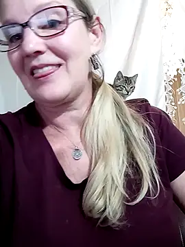 Snapshot of irinamaux chatting on 24, 1, 2025 irinamaux online show from 24, 1, 2025