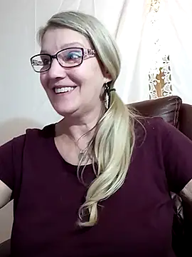 Snapshot of irinamaux chatting on 24, 1, 2025 irinamaux online show from 24, 1, 2025