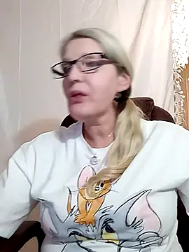 Snapshot of irinamaux chatting on 25, 1, 2025 irinamaux online show from 25, 1, 2025