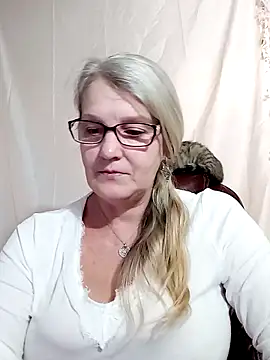 Snapshot of irinamaux chatting on 27, 1, 2025 irinamaux online show from 27, 1, 2025