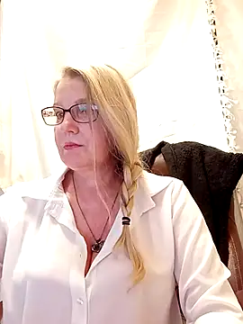 Snapshot of irinamaux chatting on 30, 1, 2025 irinamaux online show from 30, 1, 2025