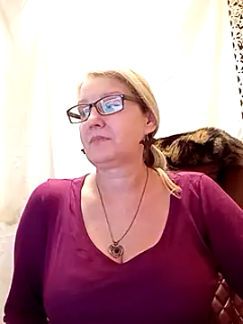 Snapshot of irinamaux chatting on 31, 1, 2025 irinamaux online show from 31, 1, 2025