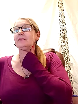Snapshot of irinamaux chatting on 31, 1, 2025 irinamaux online show from 31, 1, 2025