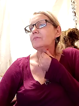 Snapshot of irinamaux chatting on 1, 2, 2025 irinamaux online show from 1, 2, 2025