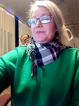 Snapshot of irinamaux chatting on 2, 2, 2025 irinamaux online show from 2, 2, 2025