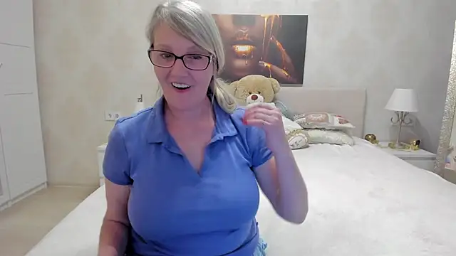 Snapshot of irinamaux chatting on 16, 2, 2025 irinamaux online show from 16, 2, 2025