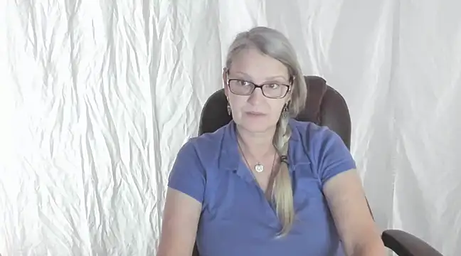 Snapshot of irinamaux chatting on 26, 2, 2025 irinamaux online show from 26, 2, 2025