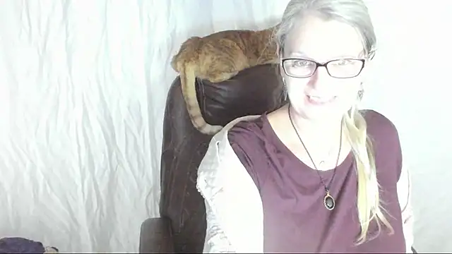 Snapshot of irinamaux chatting on 28, 2, 2025 irinamaux online show from 28, 2, 2025