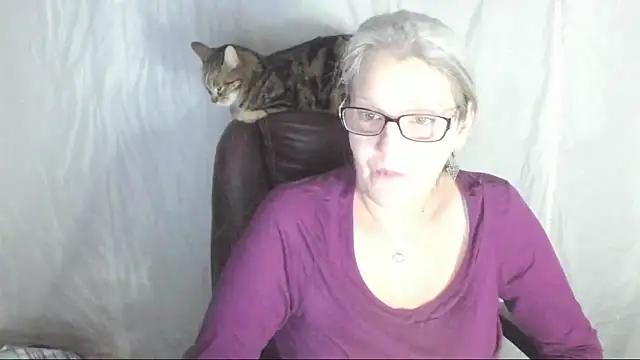 Snapshot of irinamaux chatting on 7, 3, 2025 irinamaux online show from 7, 3, 2025