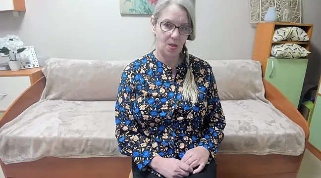 Snapshot of irinamaux chatting on 16, 3, 2025 irinamaux online show from 16, 3, 2025