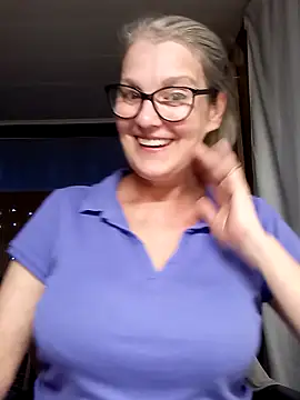 Snapshot of irinamaux chatting on 11, 9, 2025 irinamaux online show from 11, 9, 2025