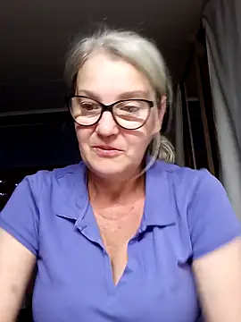 Snapshot of irinamaux chatting on 16, 9, 2025 irinamaux online show from 16, 9, 2025