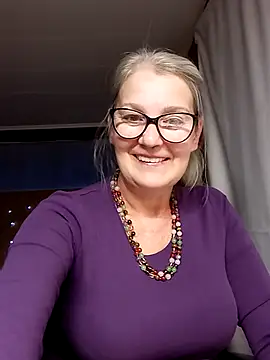 Snapshot of irinamaux chatting on 17, 9, 2025 irinamaux online show from 17, 9, 2025