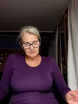 Snapshot of irinamaux chatting on 30, 9, 2025 irinamaux online show from 30, 9, 2025