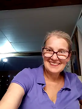Snapshot of irinamaux chatting on 11, 10, 2025 irinamaux online show from 11, 10, 2025