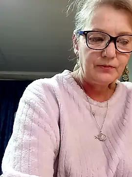 irinamaux online show from 9, 5, 2026
