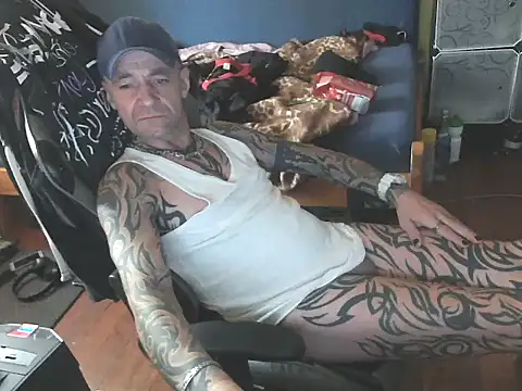 Snapshot of Tomi18cmm2 chatting on 27, 9, 2025 Tomi18cmm2 online show from 27, 9, 2025