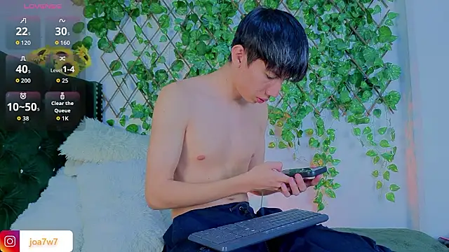 Levii Ackermann online show from 4, 2, 2026