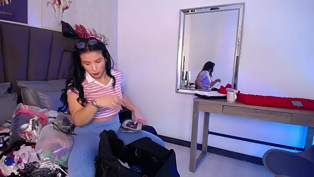 Sofi Perez  online show from 15, 4, 2026