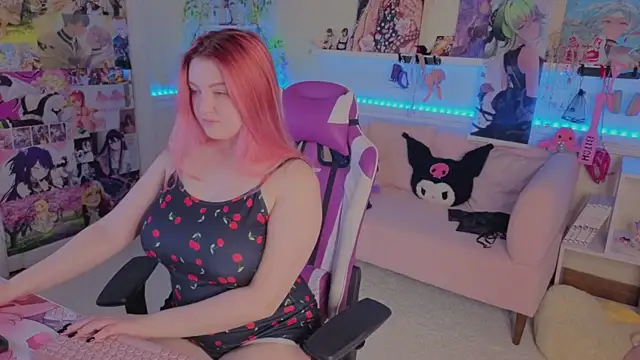 Snapshot of Unholy_Lady chatting on 16, 11, 2025 Unholy Lady online show from 16, 11, 2025