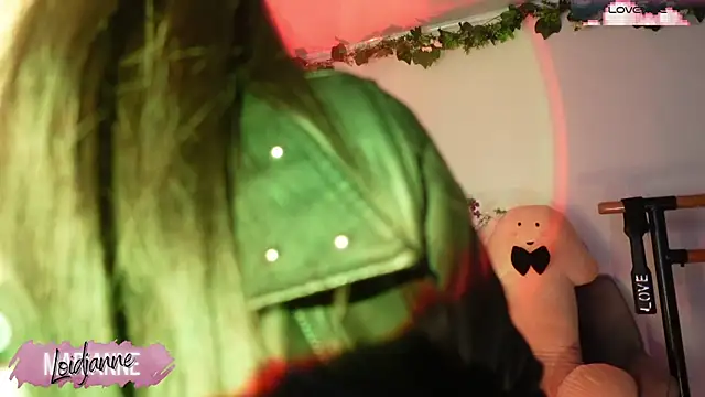 Snapshot of loIijanne chatting on 14, 7, 2026 loIijanne online show from 14, 7, 2026