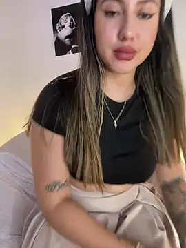 Sarapalmer1 online show from 16, 3, 2025