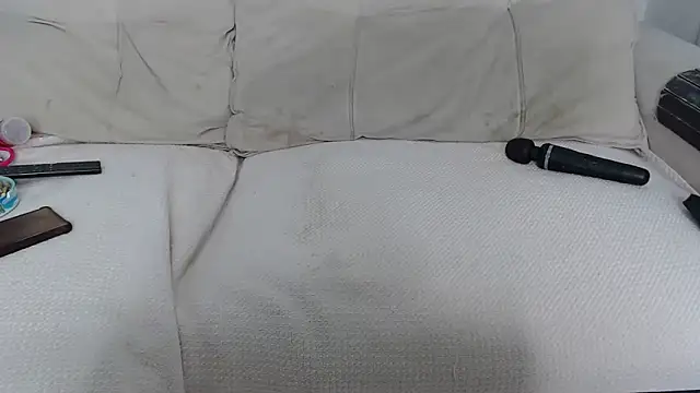 AninhaSampaio online show from 18, 12, 2024