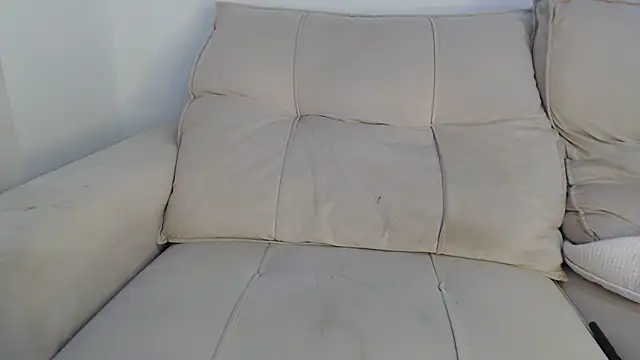 Snapshot of AninhaSampaio chatting on 18, 12, 2025 AninhaSampaio online show from 18, 12, 2025