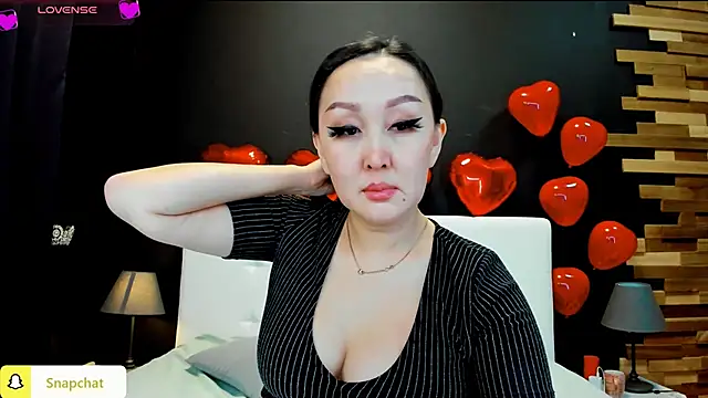 Julianna Jami online show from 23, 2, 2025