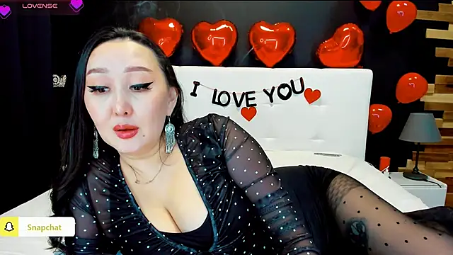 Julianna Jami online show from 12, 3, 2025