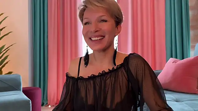 Snapshot of UrGoddessJenny chatting on 27, 10, 2025 UrGoddessJenny online show from 27, 10, 2025