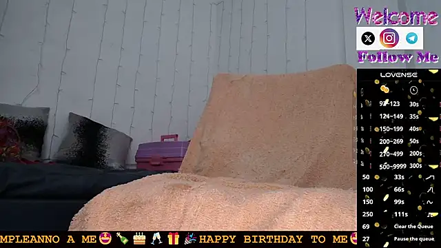 Snapshot of SofiaMadisson chatting on 4, 2, 2025 SofiaMadisson online show from 4, 2, 2025