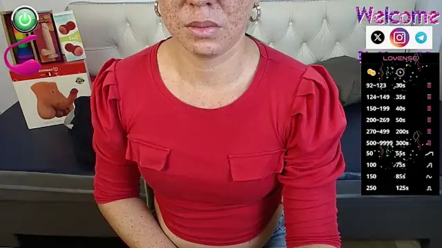 Snapshot of SofiaMadisson chatting on 1, 3, 2025 SofiaMadisson online show from 1, 3, 2025