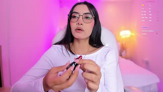 AzuraKindong online show from 7, 4, 2026