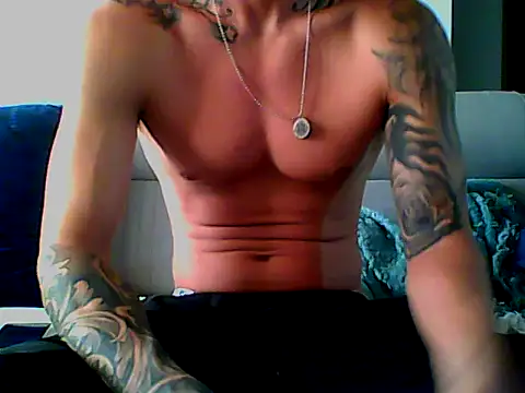 Snapshot of Skater29xx2 chatting on 11, 2, 2025 Skater29xx2 online show from 11, 2, 2025