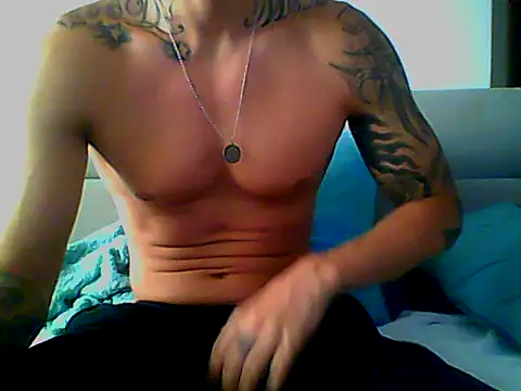 Snapshot of Skater29xx2 chatting on 26, 2, 2025 Skater29xx2 online show from 26, 2, 2025