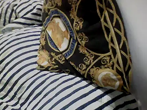 Snapshot of Skater29xx2 chatting on 12, 3, 2025 Skater29xx2 online show from 12, 3, 2025