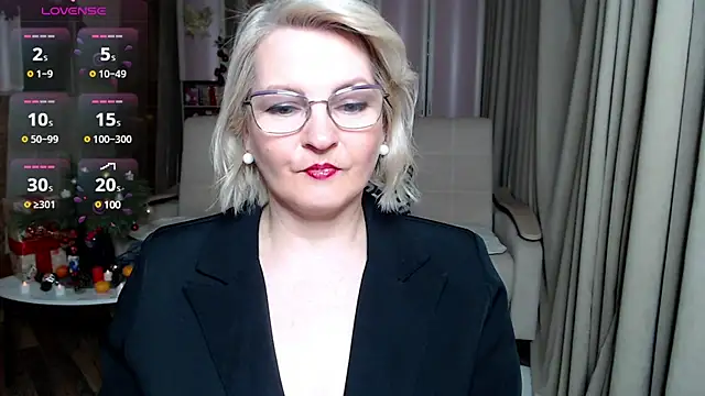 BlondeBrilliant7 online show from 21, 12, 2024