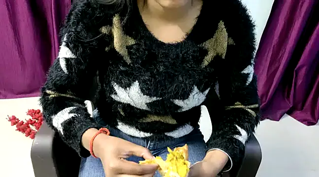 IAM 002 online show from 21, 12, 2024