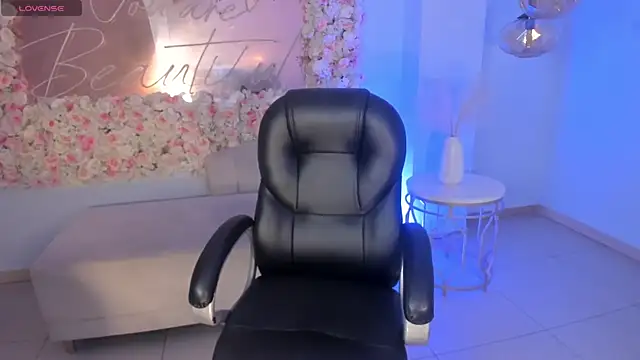 sarawinstone online show from 8, 1, 2025