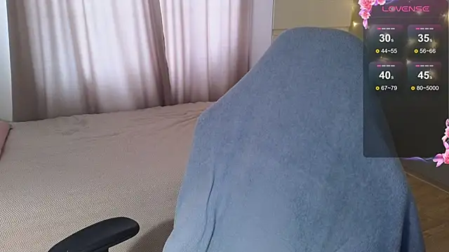 Snapshot of kate_leoo chatting on 22, 4, 2026 kate leoo online show from 22, 4, 2026
