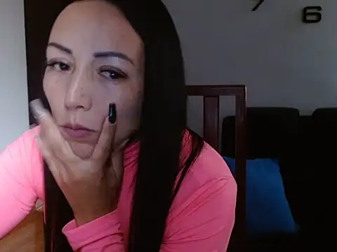 Snapshot of Laura_martin_ chatting on 25, 1, 2025 Laura martin online show from 25, 1, 2025