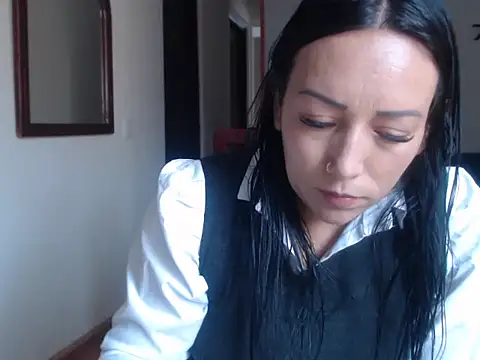 Snapshot of Laura_martin_ chatting on 10, 3, 2025 Laura martin online show from 10, 3, 2025