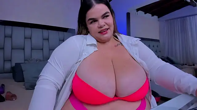 Snapshot of Sara_Thompsoon chatting on 4, 10, 2025 Sara Thompsoon online show from 4, 10, 2025