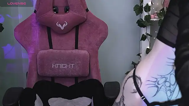 prettybones online show from 19, 3, 2026