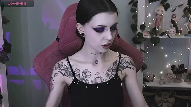 prettybones online show from 22, 6, 2026