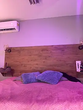 Snapshot of DeboraEvans chatting on 26, 10, 2025 DeboraEvans online show from 26, 10, 2025